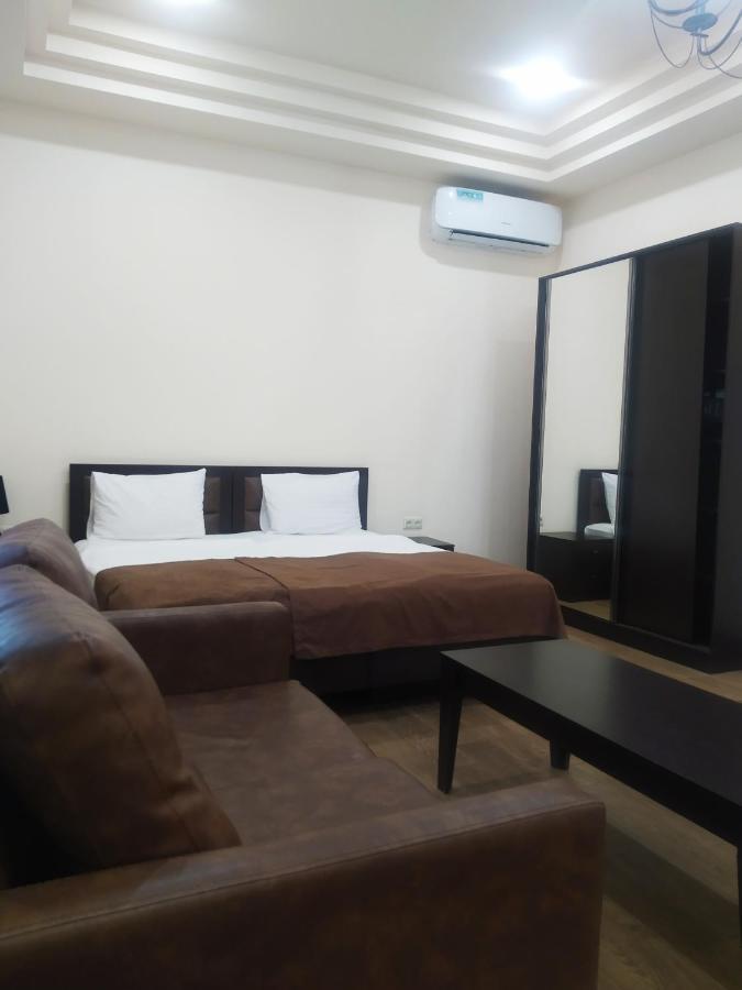 Boutique Living Hotel يريفان المظهر الخارجي الصورة